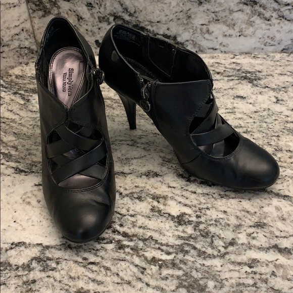 Simply Vera Vera Wang Shoes - Black Simply Vera Wang Ankle Booties